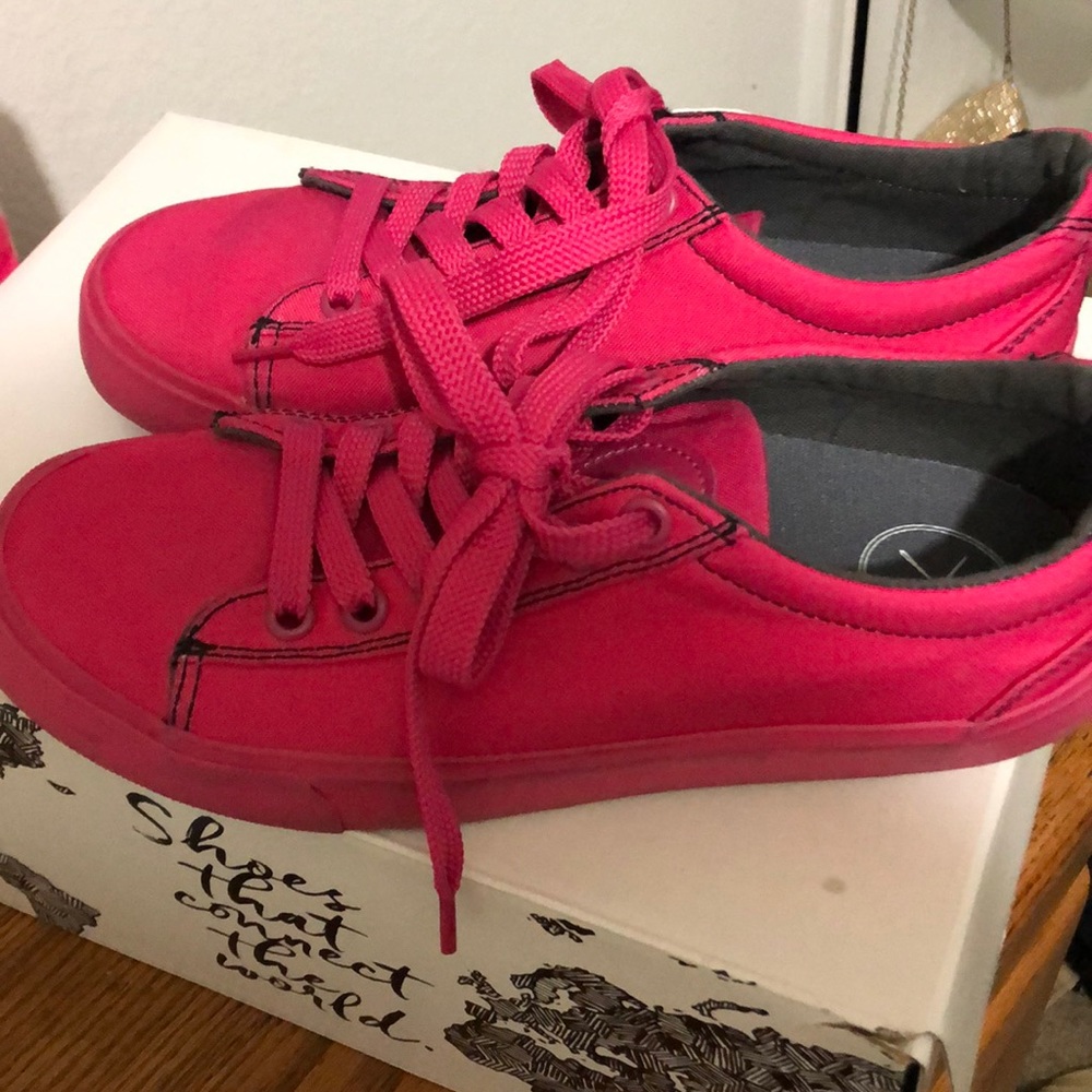 T-mobile Shoes